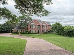 819 Forest Oaks Cir Waco Tx 76712 Estate Homes Home And Family Vacant Land For Sale