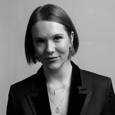 Diana Beavers's Instagram, Twitter & Facebook