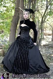 Neo Victorian Wedding Dress That Would Also Be A Perfect Gothic Steam Costume Gothic Fashion Women Gothic Dress Fashion