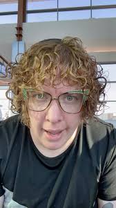 I was shown this years ago and finally got to the point I could use it. I'm  sharing now as it was shared with me. #mommacusses #momlife #shoetying  #shoes #tieyourshoes #shoelace #kindergarten