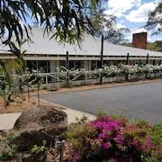 Beechworth public cemetery está a unos minutos de distancia. 811 Hoteles Cerca De Beechworth Gaol Unlocked En Beechworth Victoria Expedia