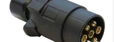 In this guide, we will cover step by step how to set up a weight distribution hitch. What Is The Difference Between 7 And 13 Pin Connectors