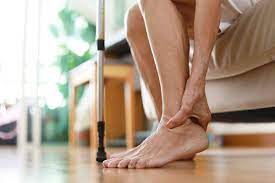 How to Spot Complications in Diabetic Foot Care at Home in Dubai
