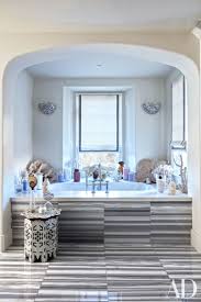 Khloe And Kourtney Kardashian Realize Their Dream Homes In California Kardashian Home Khloe Kardashian House Kardashians House