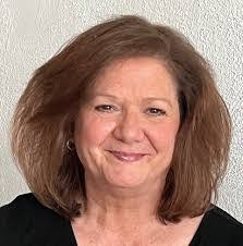 Karen Perrine's Instagram, Twitter & Facebook