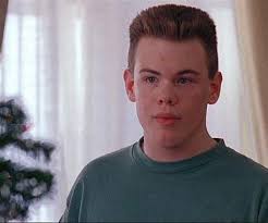 Did anyone else know that Damien was played by Devin Ratray? I'm rewatching  “Home Alone” and I no idea he was Buzz.