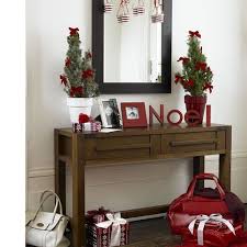 Christmas Tree Traditional Diy Craft Red Green Easy Hallway Table Setting Console Decor Christmas Interior Design Christmas Hallway Green Christmas Decorations