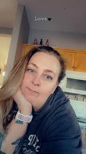 Candace Albrecht's Instagram, Twitter & Facebook