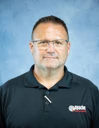 Shelly Borne's Instagram, Twitter & Facebook