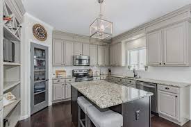 Cabinets Are Bm Indian River In 2020 Colonial Kitchen Cabinet Colors Kitchen