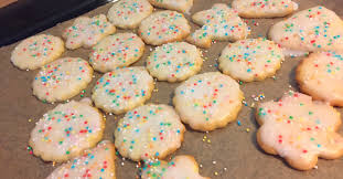 Rezept Butterplatzchen Die Besten Klassischen Weihnachtsplatzchen Susse Platzchen Kekse Backen Rezept Butterplatzchen Backen