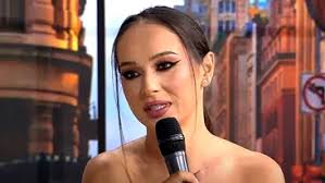 Știri despre Vlăduța Lupău și Adi Rus