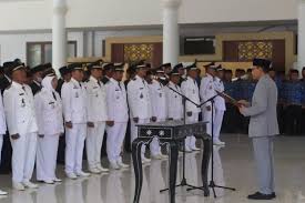 Ratusan Pejabat di Lotim Digeser, Bupati Minta Hindar Gaya Hedon - Lombok Post