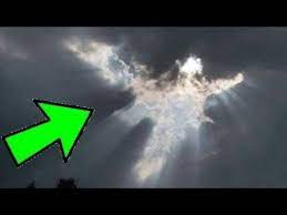 ظهور اقوي معجزه حقيقيه في سماء جبل عرفات سبحان الله Gaming Logos Youtube