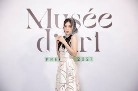Jun 11, 2021 · huy trần cũng có động thái chất chứa ưu tư. Co Giao Midu Xinh Ä'áº¹p NhÆ° Tien Ná»¯ Tren Tháº£m Ä'á» Thá»i Trang Cá»§a Ntk Tráº§n Hung