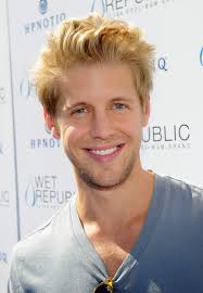 Caramelitos Varoniles Jr.: Matt Barr