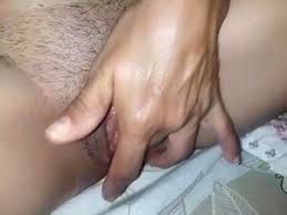 Essas 2 morenas lindas e gostosas são duas safadas que adoram chupar uma boceta. Bucetas Free Porn Videos Xxxcj Com
