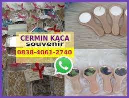 Pin Di Souvenir Pernikahan Cermin Tile