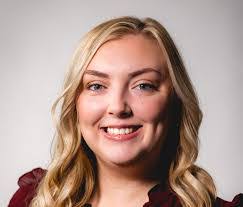 Beth Ridley's Instagram, Twitter & Facebook