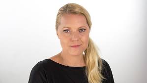 Find denne og andre pins på bøger læst i 2014 via ann pedersen. Carina Bergfeldt Motet Mellan Usa Och Nordkorea En Logistisk Mardrom Svt Nyheter