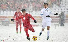 Quang hải sút phạt mở tỷ số ở phút 39 trong trận đối đầu yemen tại bảng d asian cup 2019. Bao Thai Lan Khong Giáº¥u Sá»± Man Nguyá»‡n Khi Theerathon Xáº¿p Tren Quang Háº£i