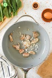 15 Minute Pad See Ew (Thai Stir Fried Noodles) - Drive Me Hungry
