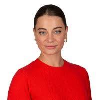 Elissa Wright's Instagram, Twitter & Facebook