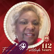 The faculty, staff and students celebrates President Bobbie Knight