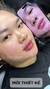 Form Môi thiết kế cân chỉnh trên nền Môi lỗi vón cục do chính tay e Tr...