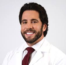 Mark Bender's Instagram, Twitter & Facebook