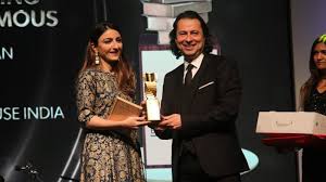 Shashi Tharoor Ruskin Bond Soha Ali Khan Win Big At 16th Crossword Book Award