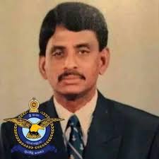 What is the correct verb form to use when saying someone was dreaming about  someone last night?