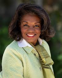 Monique Casey's Instagram, Twitter & Facebook