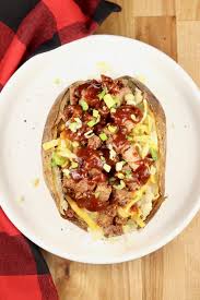 Dredge the steaks in the seasoned all purpose flour. Bbq Stuffed Potatoes With Bbq Cube Steak Out Grilling
