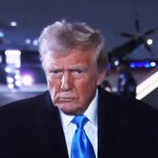 Trump takes reporters to SCHOOL