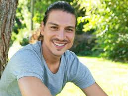 El futbolista chileno mark gonzález ha sido operado con éxito de una lesión en la cadera, informó el gonzález, que disputó su último partido oficial el pasado 30 de abril ante el rostov, fue operado la mark es muy buen jugador pero le falta para el united, en ese caso, de los chilenos buenos son. Soychile Cl Noticias De Todo Nuestro Pais