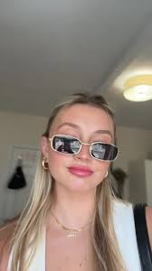 Abby Wunderlich's Instagram, Twitter & Facebook