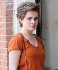 Vince fuller is her other best friend. Why Does Jeanette Need Snowglobe On Cruel Summer Ep 8