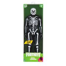 Available on pc, playstation 4, box one, nintendo switch 1 figure, figure base, 2 accessories. Fortnite Skull Trooper Victory Series 30cm Action Figure Smyths Toys Uk