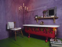It is a perfect choice if you are trying to achieve that elusive balance between a soothing yet refined bathroom that will melt away all your woes after a long, hard day. Purple And Green Is An Awesome Color Combo Bathroom Decorating Dont S Lonny