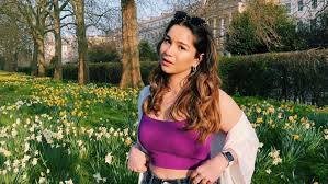 Sachins daughter Sara Tendulkar hits back after her deepfake photos, fake  accounts run riot | Crickit