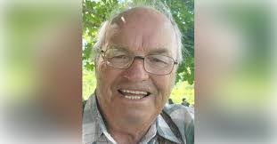 Carlton Oakes's Instagram, Twitter & Facebook