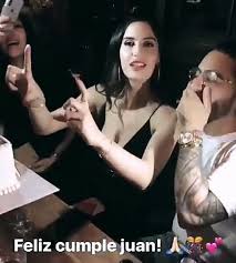 You make me smile, the colombian singer captioned a black and white photo of himself along with the guess. 18 Likes 1 Comments Pb Db Maluma Dry Mtl On Instagram Natalia La Novia Mas Hermosaa Que A Tenido Juan Luis Prettyboy La Novia Natalia Pretty Boys