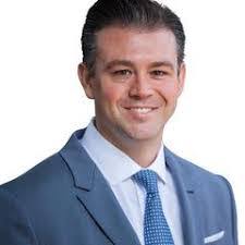 Robert Farrar's Instagram, Twitter & Facebook