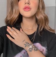 Sofia Oliveira On Instagram Quero Fazer Mais Tatuagens O Que Eu Faco Q Bodyartaest 2020 Bilek Dovmeleri Bilek Dovmesi Kucuk Bilek Dovmeleri