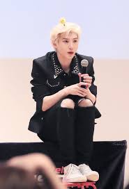 He Is 6ft How Does He Look So Small Vixx Leo Vixx Members