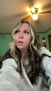 Amber Etchison's Instagram, Twitter & Facebook