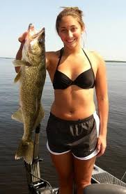 Lake Of The Woods Fishing Report Http Acuariosfishing Blogspot Com 2014 08 Lake Of Woods Fishing Report 12 Html Walleye Fishing Girls Hot Fish Fishing Women