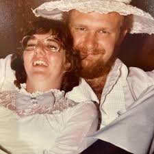 Our girl Sophie left us 01/2020. She had melanoma. She was an amazing bird  hunting companion. She is missed. We never replaced her cause I was  diagnosed with Parkinson's Disease ❤️