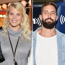 $110 million everything went downhill after woods crashed the couple's escalade into i'm kind of filled with sorrow for elin since me and my wife are at fault for hooking her up with him, and we probably thought he was a better guy. Pregnant Elin Nordegren S Bf Is Former Football Pro Jordan Cameron